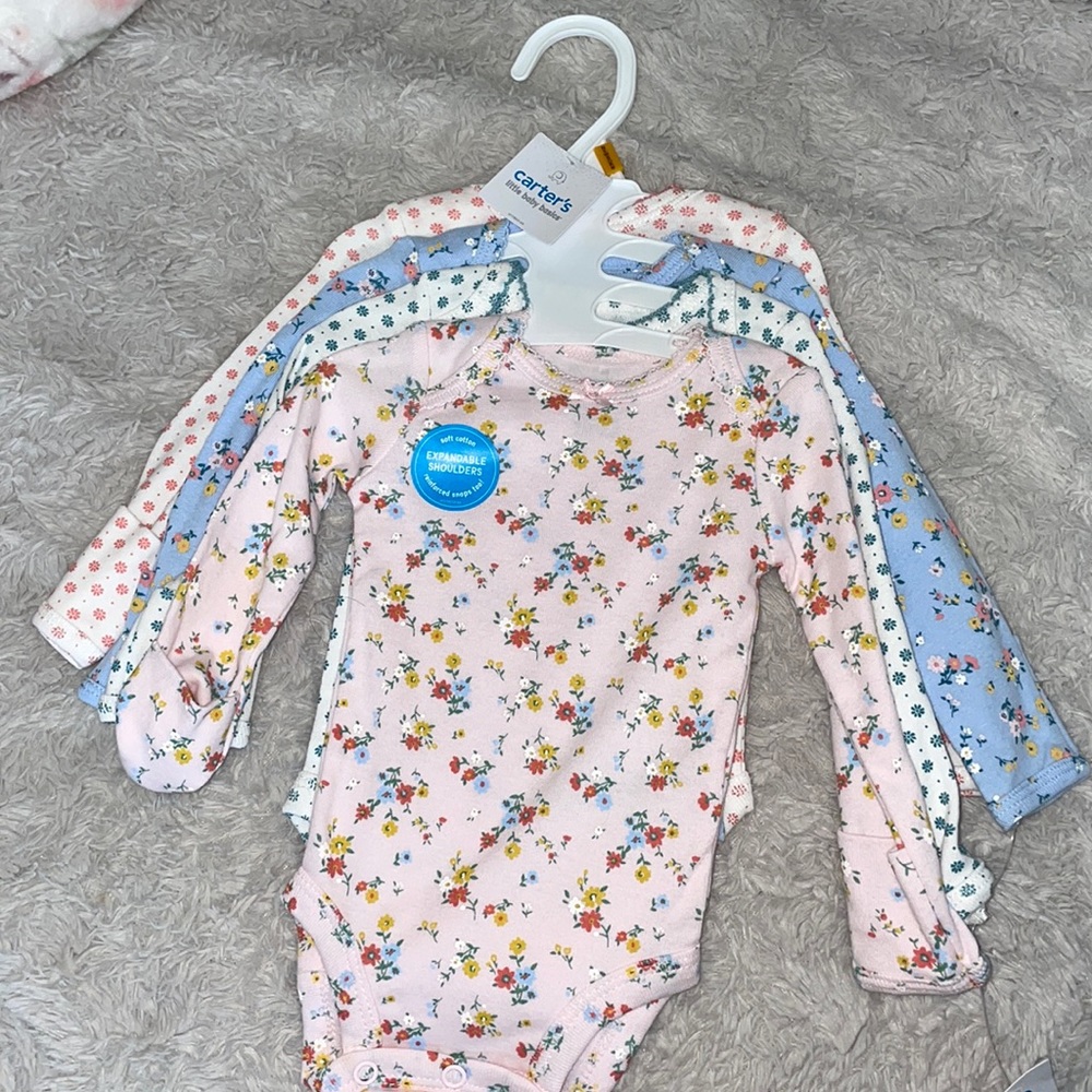 4 babygirl long sleeve onesie set